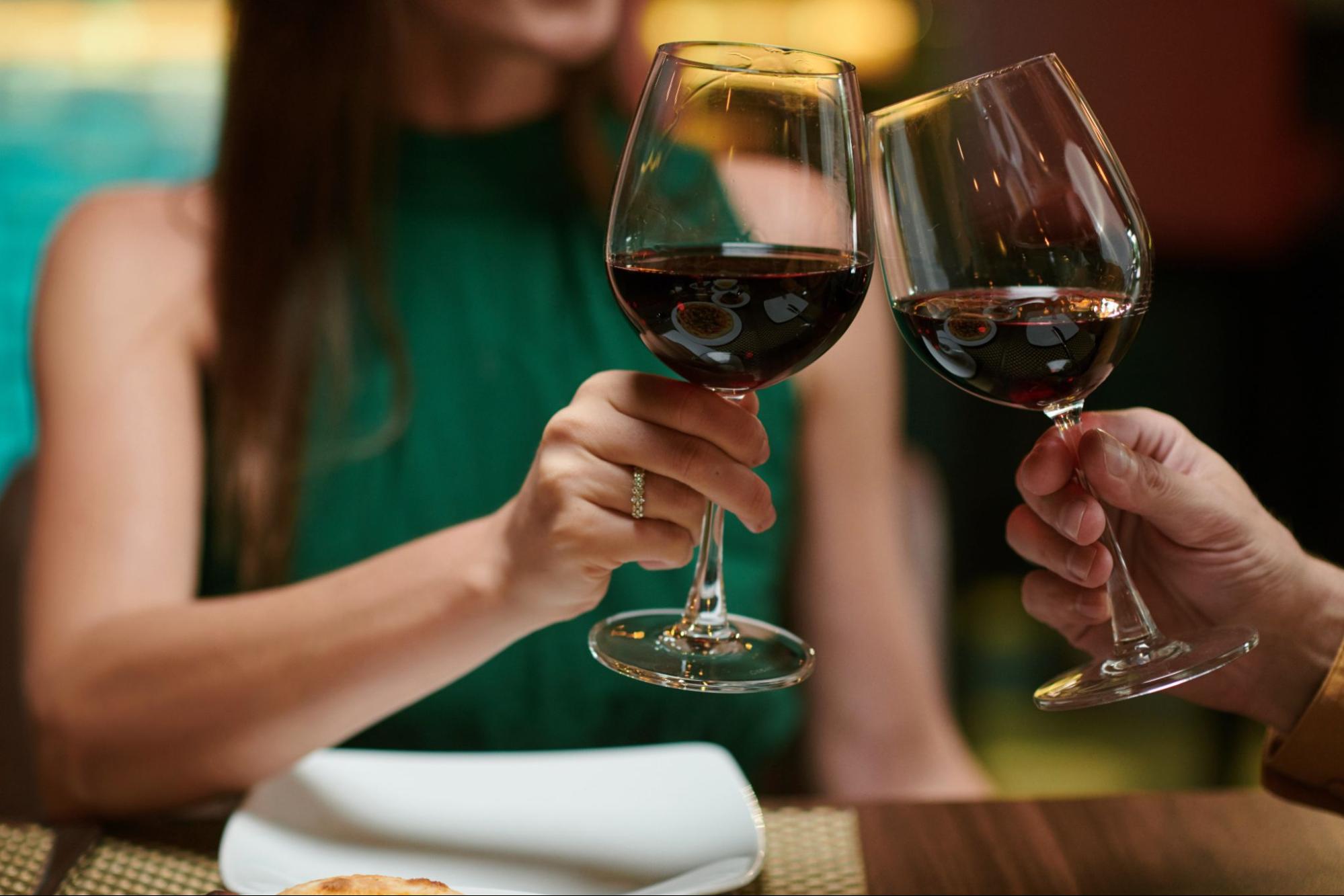 porque-chocamos-las-copas-al-brindar porque chocamos las copas al brindar